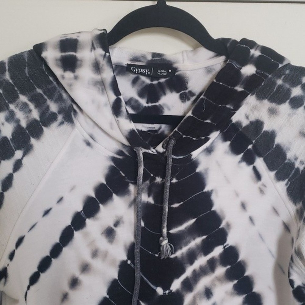 Gypsy 05 Hooded Pullover Sweatshirt Black White Tie Dye Hoodie | MEDIUM - Picture 4 of 9